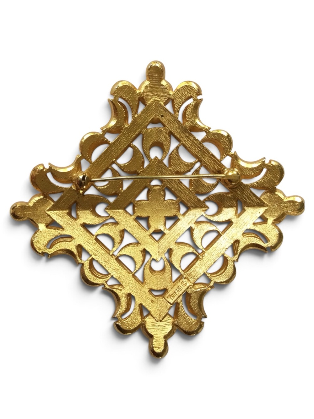Vintage Crown Trifari Arabesque Gilded Statement Brooch - Picture 12 of 13